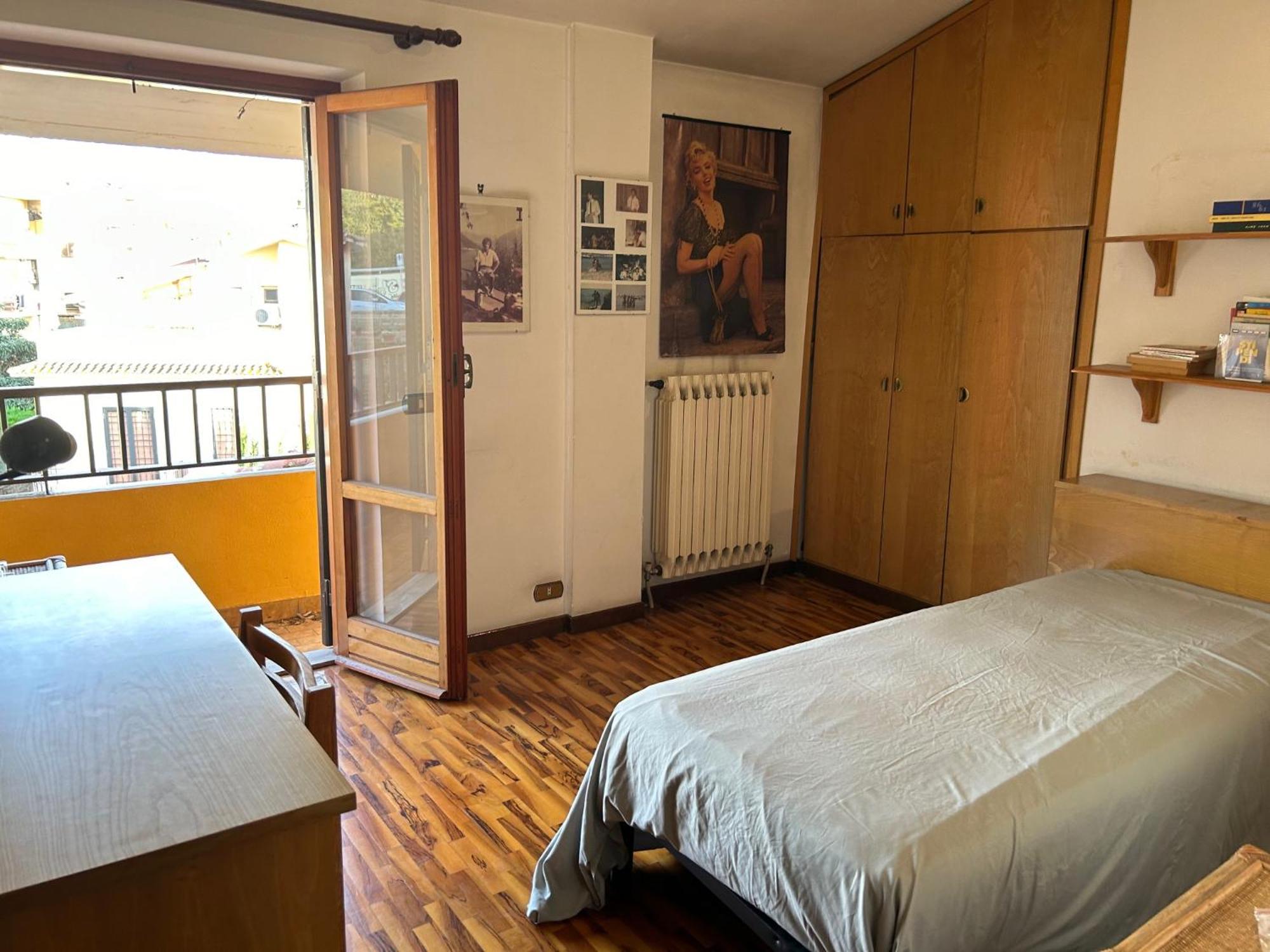 Grande Su Due Livelli Con Terrazza * Rom