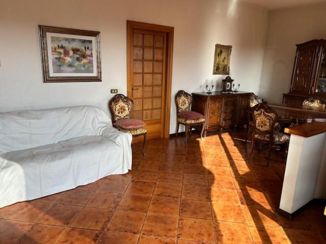 Grande Su Due Livelli Con Terrazza Apartamento *