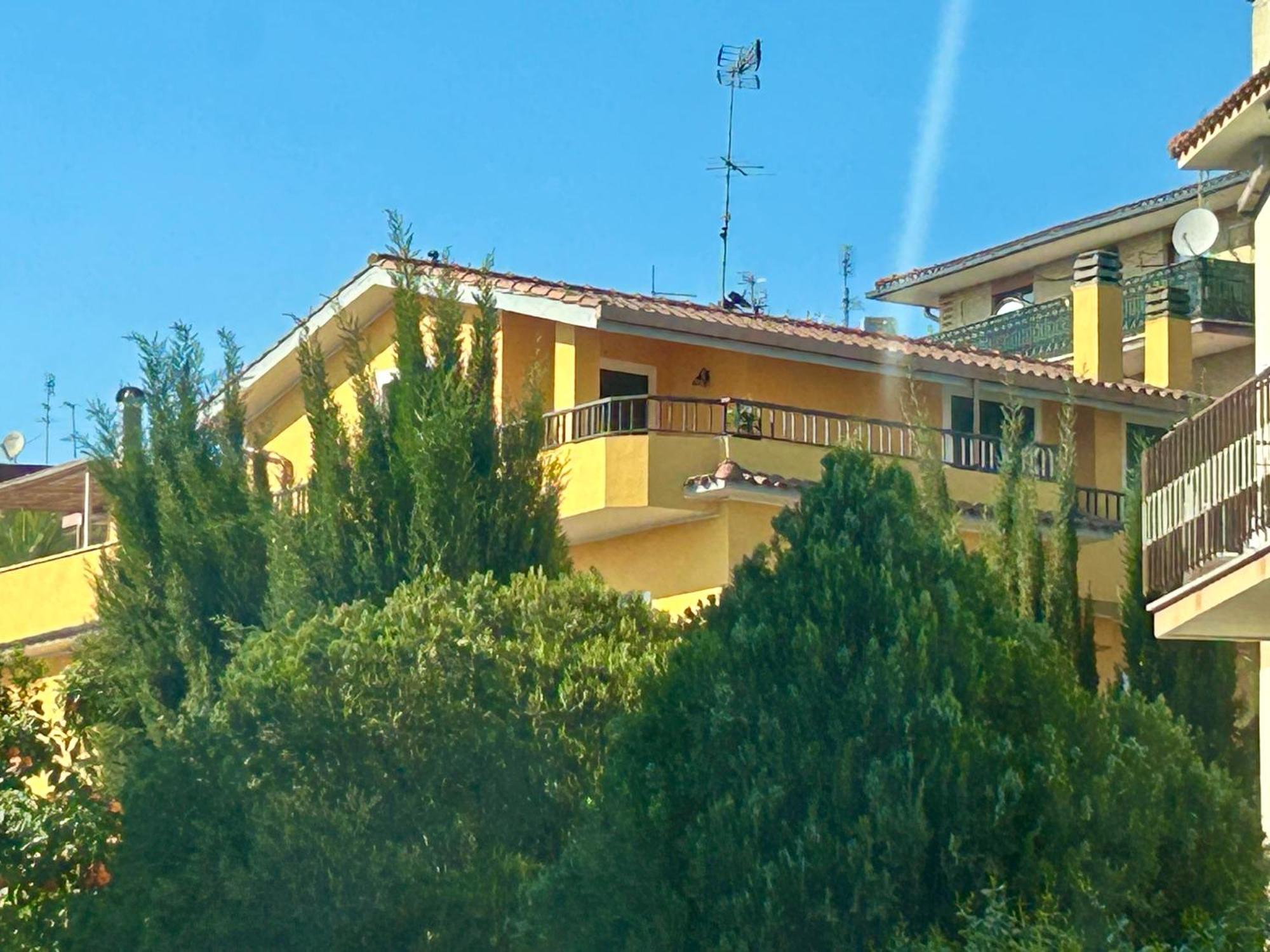Grande Su Due Livelli Con Terrazza Apartamento *